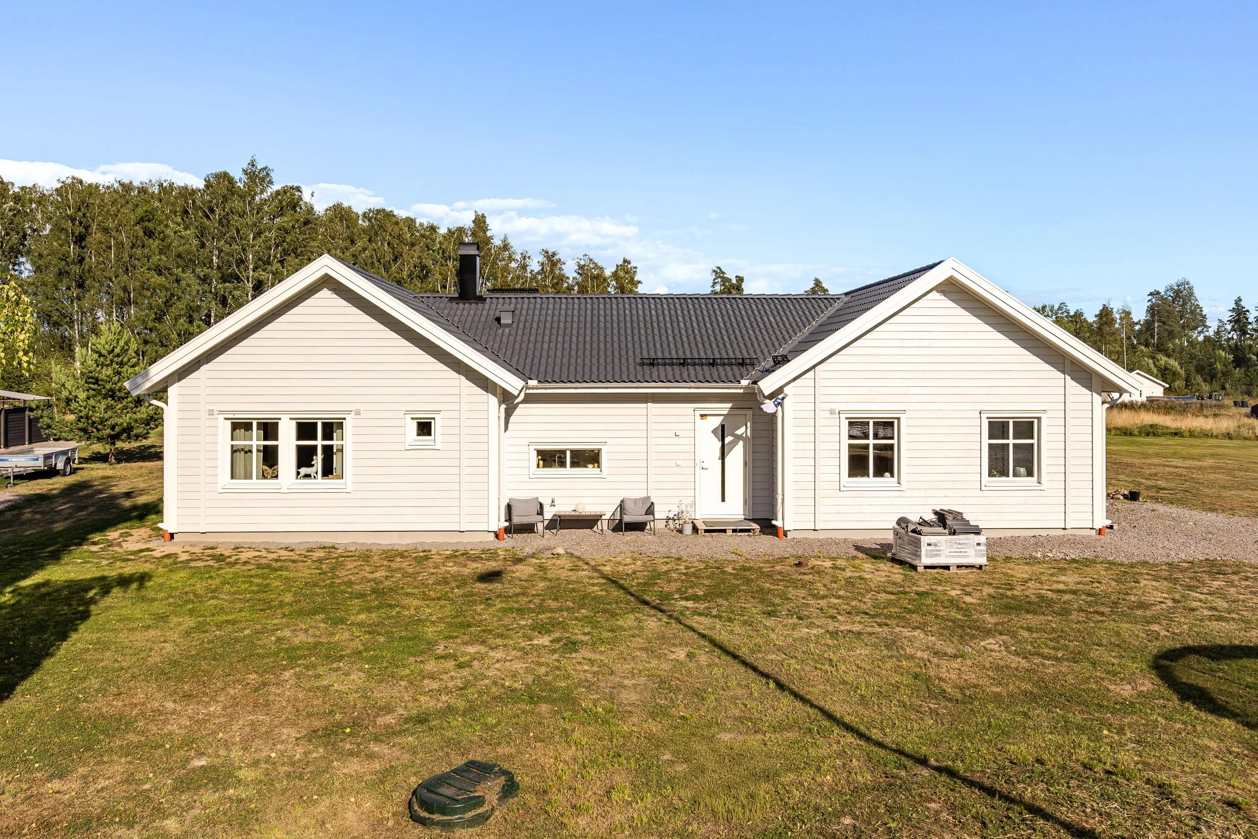 Hemma hos en familj i enplanshuset MOVE #105